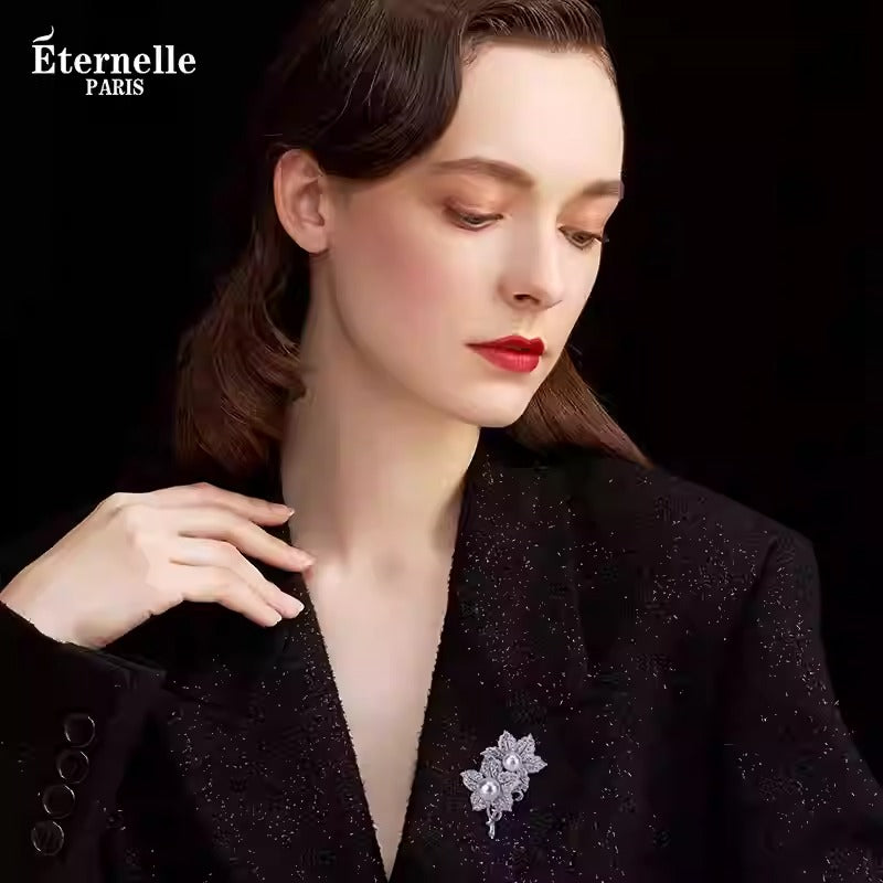 Broche Fleur Avec Perle - Éternelle Paris