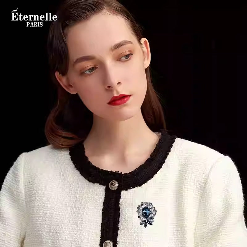 Broche Style Européen avec Cristaux - Éternelle Paris