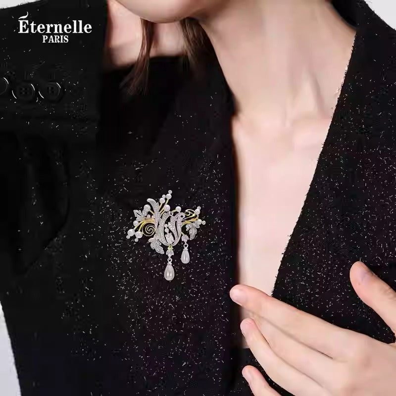 Broche Fleur en Perles et Cristaux - Éternelle Paris