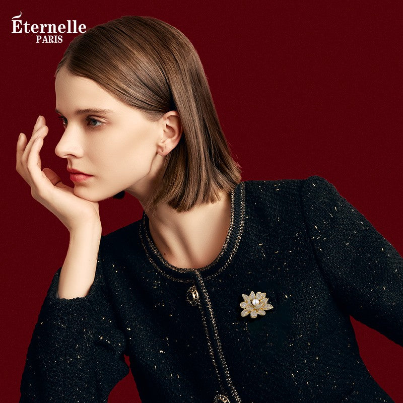 Broche Fleur Dorée Avec Perle - Éternelle Paris