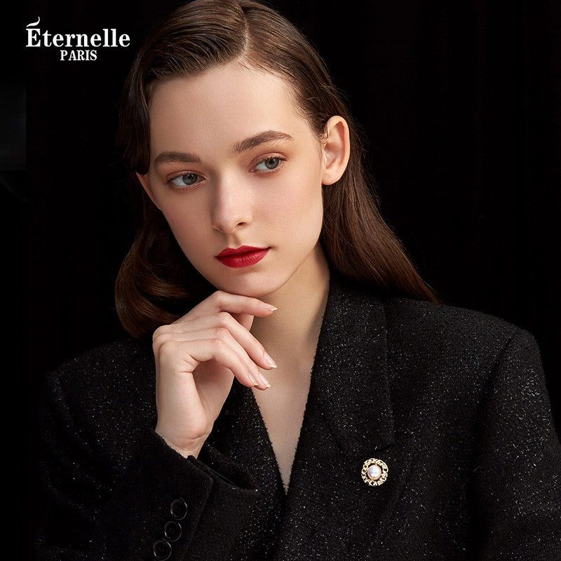 Broche Dorée Ornée De Perle - Éternelle Paris
