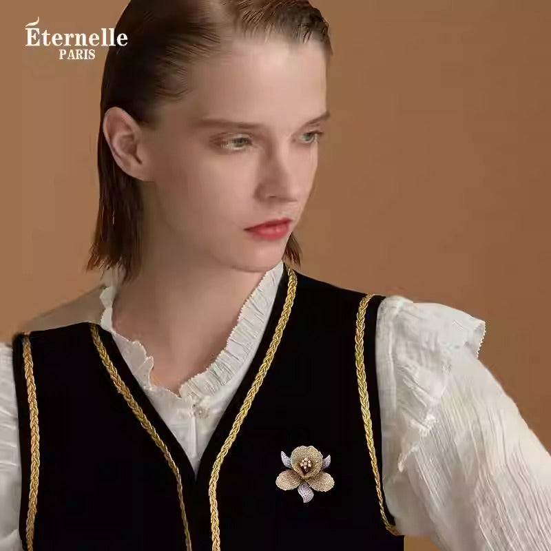 Broche Camélia en Cristaux - Éternelle Paris