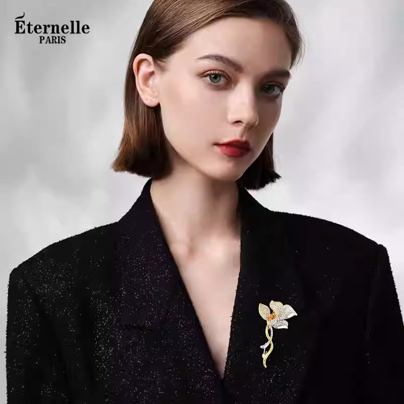 Broche en Fleur Dorée - Éternelle Paris