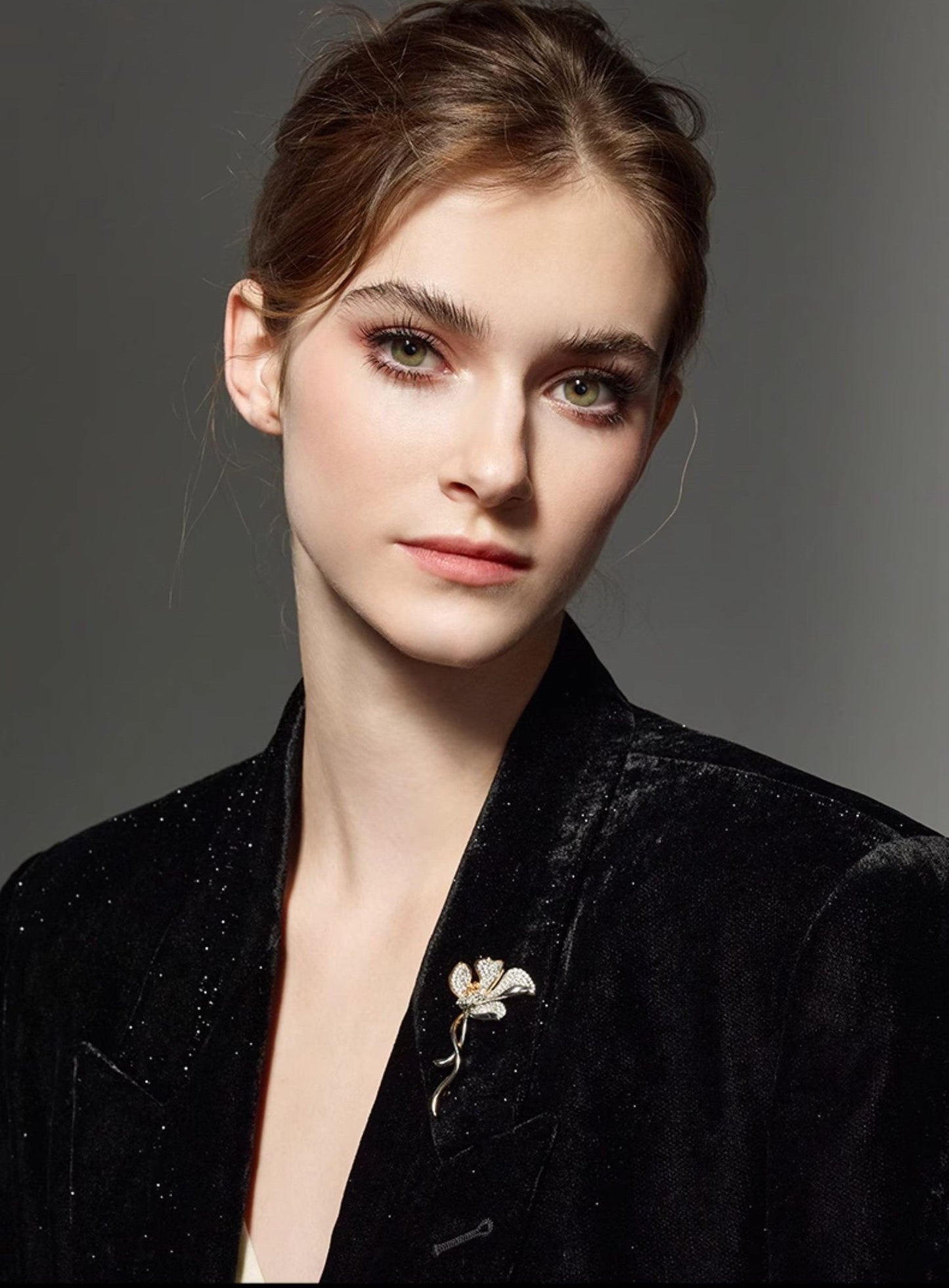 Broche en Fleur Dorée - Éternelle Paris