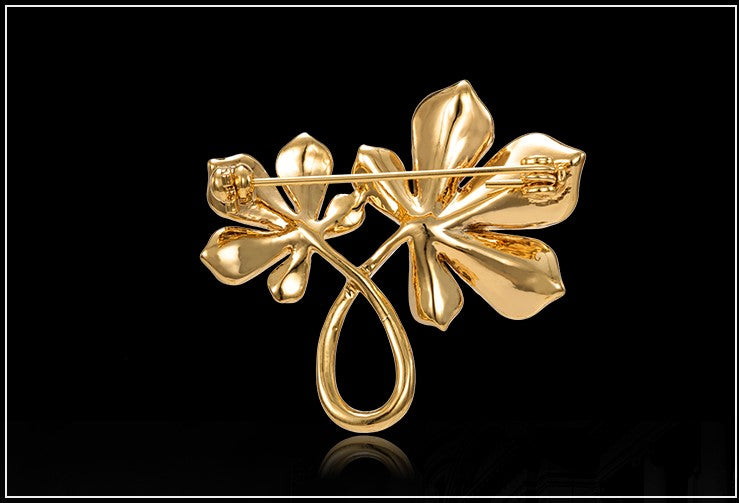Broche Feuille D'érable en Cristal - Éternelle Paris