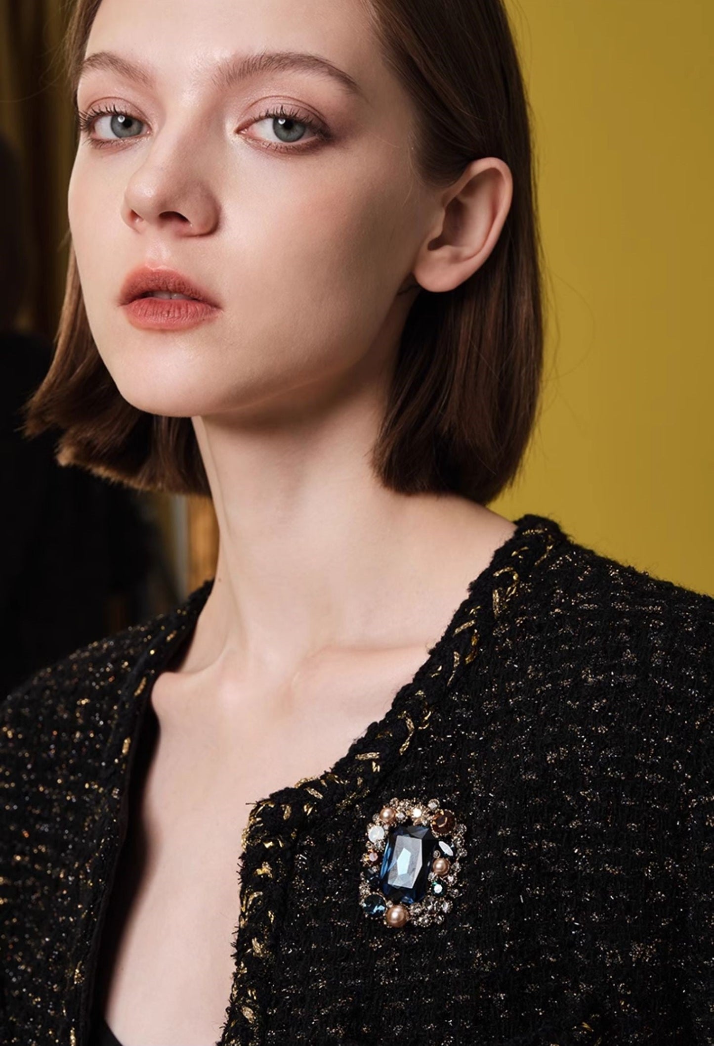 Broche en Cristal Autrichien Bleu - Éternelle Paris