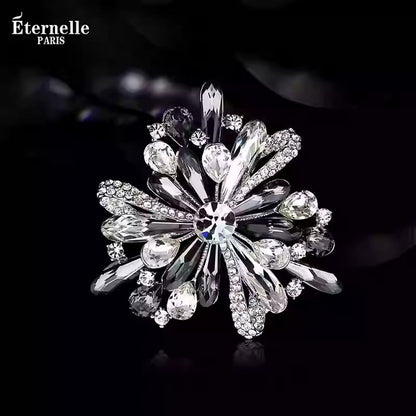 Broche Florale en Cristal - Éternelle Paris