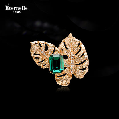 Broche Feuille Élégante en Cristal Vert - Éternelle Paris